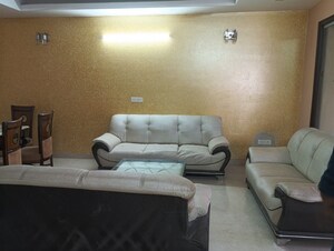 Master Bedroom in 3 BHK Builder Floor at Palam Vihar Residents Association, Palam Vihar – for Rent