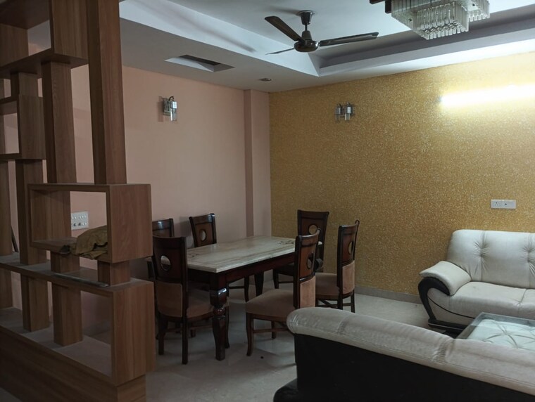 Master Bedroom, palam-vihar-residents-association 3 Bedroom 1800 Sq.Ft. Builder Floor In Palam Vihar Gurgaon 9268955