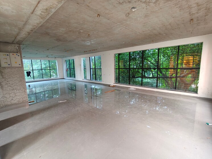  Parking, besant nagar Commercial Office Space in IT/SEZ 5500 Sq.Ft. In Besant Nagar Chennai 9268974