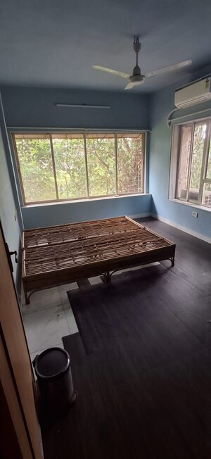 Bedroom in 3 BHK Apartment at Mahakali Model Town, Jogeshwari East – for Rent