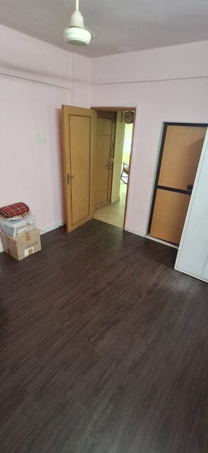 Room in 3 BHK Apartment at Mahakali Model Town, Jogeshwari East – for Rent