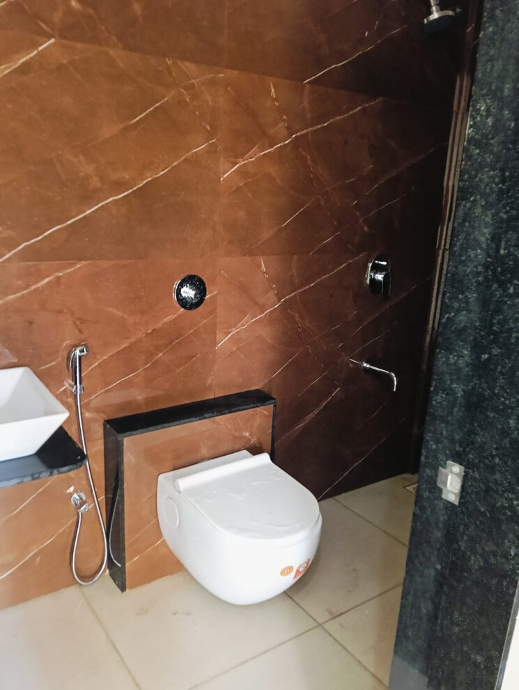 Bathroom, tathawade 2 Bedroom 720 Sq.Ft. Apartment In Tathawade Pune 9268982