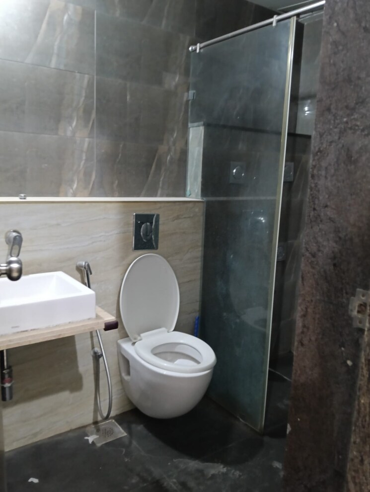 Bathroom, pharande-puneville 3 Bedroom 1350 Sq.Ft. Apartment In Punawale Pune 9269004