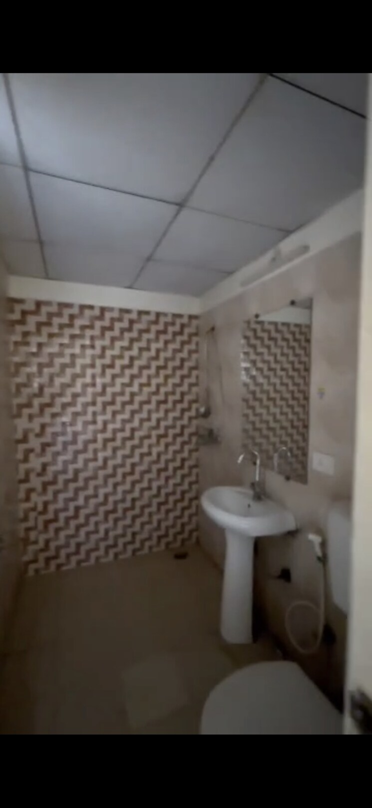 Bathroom, gaur-city-2-14th-avenue 2 Bedroom 955 Sq.Ft. Apartment In Sector 16c Greater Noida Greater Noida 9269020