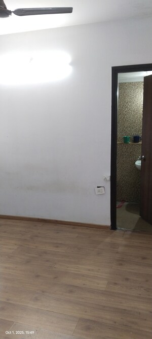 Room in 2 BHK Apartment at Lodha Palava Downtown, Dombivli East – for Rent