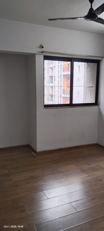 Room in 2 BHK Apartment at Lodha Palava Downtown, Dombivli East – for Rent