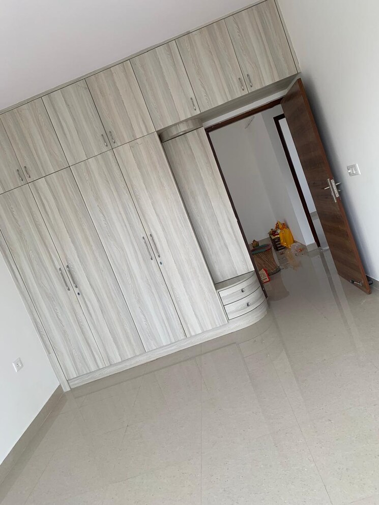 Room, shiv-the-ozone-solitaire 3 Bedroom 1735 Sq.Ft. Apartment In Sector 87 Faridabad 9269041