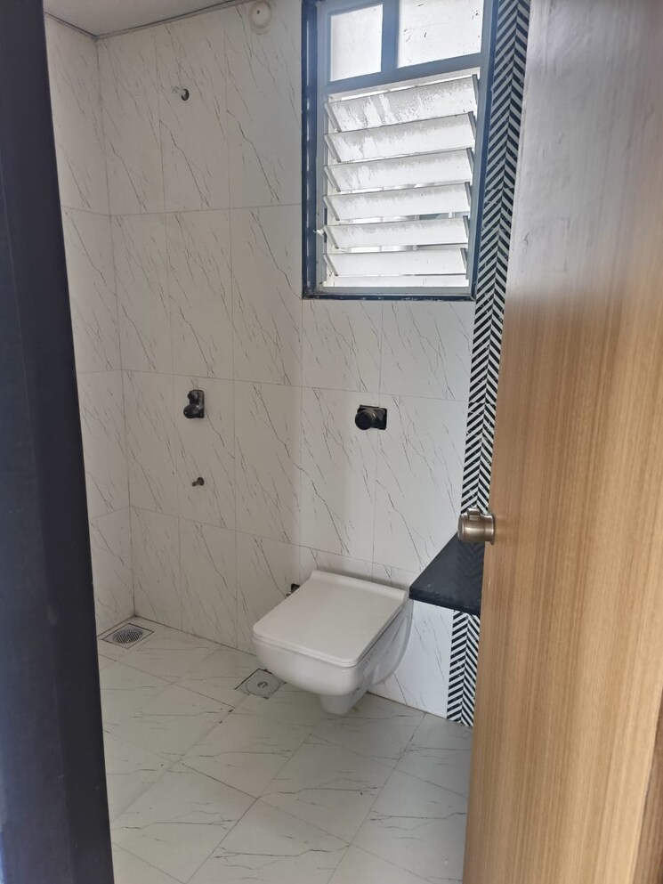 Bathroom, austin-arena 3 Bedroom 968 Sq.Ft. Apartment In Tathawade Pune 9269132