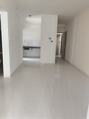 Room in 3 BHK Apartment at VTP Leonara, Mahalunge – for Rent