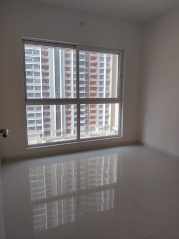 Room in 3 BHK Apartment at VTP Leonara, Mahalunge – for Rent