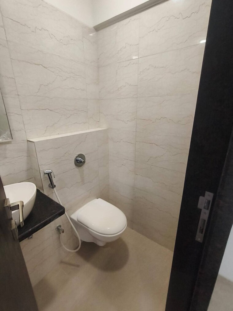 Bathroom, platinum-casa-millennia 1 Bedroom 380 Sq.Ft. Apartment In Andheri West Mumbai 9269181