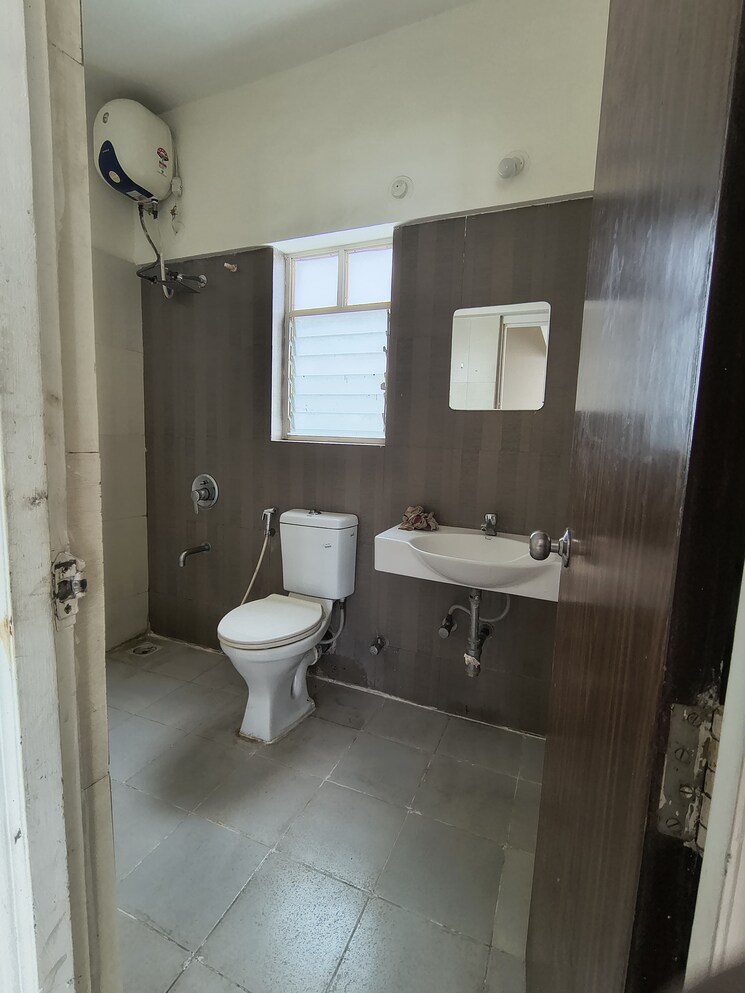 Bathroom, kumar-megapolis-saffron 1 Bedroom 450 Sq.Ft. Apartment In Hinjewadi Pune 9269203