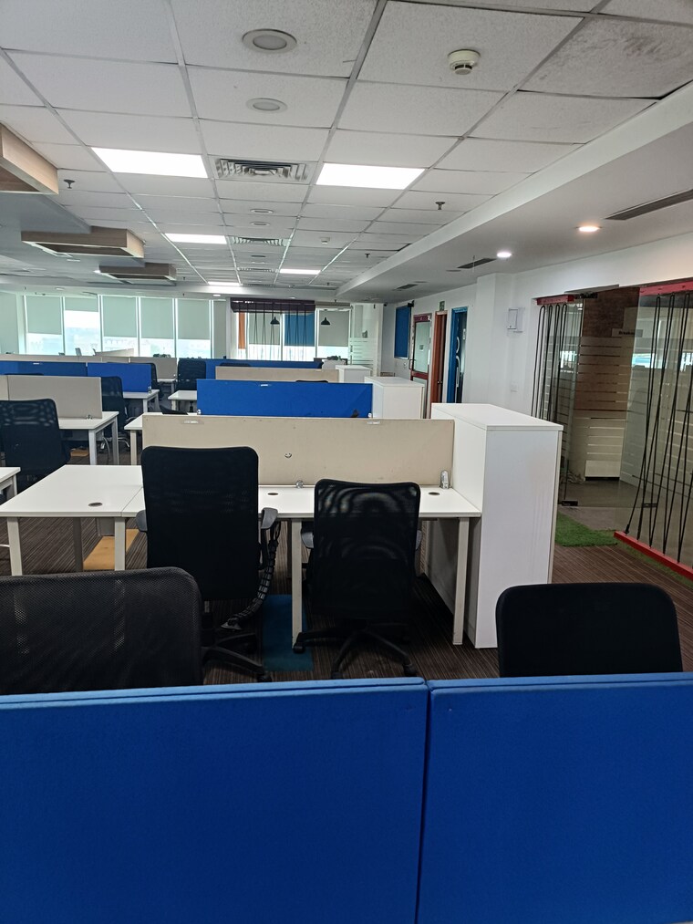 Team Area, sector 16 Commercial Office Space in IT/SEZ 8000 Sq.Ft. In Sector 16 Gurgaon 9269223