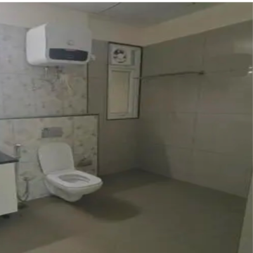 Bathroom in 4 BHK Apartment at Uchdpl Veridia Oakwood Enclave, Wave City – for Rent