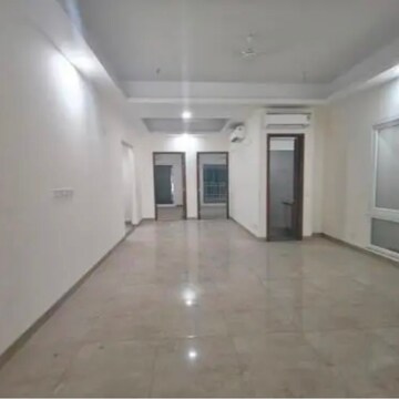 Building Lobby in 4 BHK Apartment at Uchdpl Veridia Oakwood Enclave, Wave City – for Rent