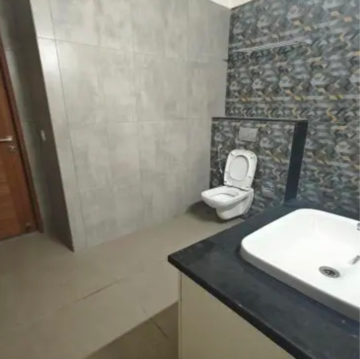 Bathroom in 4 BHK Apartment at Uchdpl Veridia Oakwood Enclave, Wave City – for Rent