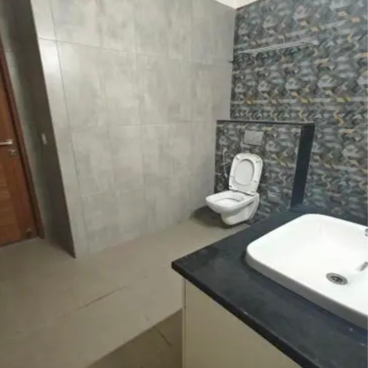 Bathroom, uchdpl-veridia-oakwood-enclave 4 Bedroom 1675 Sq.Ft. Apartment In Wave City Ghaziabad 9269338