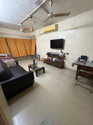 Team Area in 1 BHK Apartment at Angelore Silver Crest CHS, Ghatkopar East – for Rent