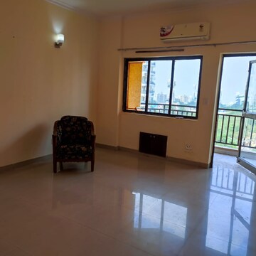 Room in 3 BHK Apartment at Ardee City Palm Grove Heights, Sector 52 – for Rent