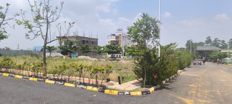 Garden, nisarga-layout  2400 Sq.Ft. Plot In Harapanahalli Bangalore 9269381