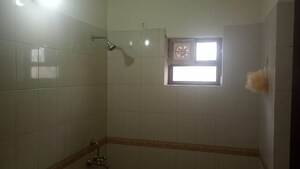 Bathroom in 3 BHK Apartment at Ardee City Palm Grove Heights, Sector 52 – for Rent