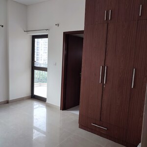 Room in 3 BHK Apartment at Ardee City Palm Grove Heights, Sector 52 – for Sale