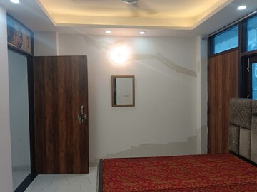 Room in 2 BHK Builder Floor at Saket – for Rent
