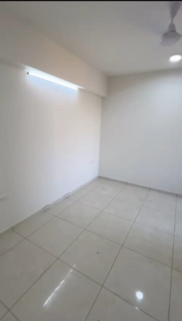 Room in 3 BHK Apartment at Shela – for Rent