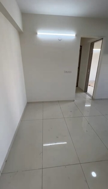Furnished Amenities in 3 BHK Apartment at Shela – for Rent