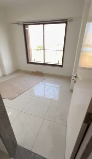Room in 3 BHK Apartment at Shela – for Rent