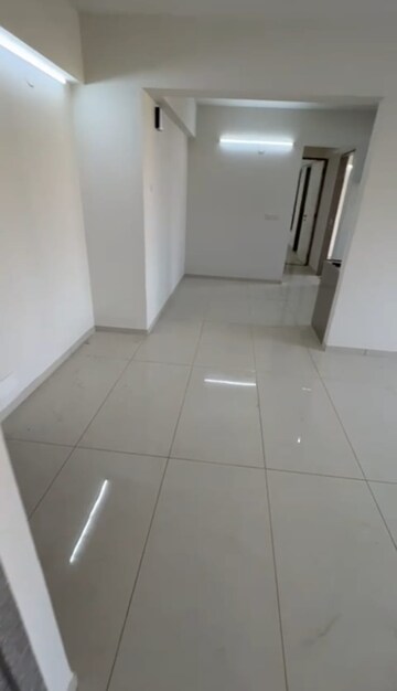 Room in 3 BHK Apartment at Shela – for Rent