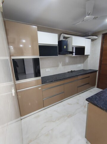 Kitchen in 4 BHK Builder Floor at SS Linden, Sector 84 – for Sale