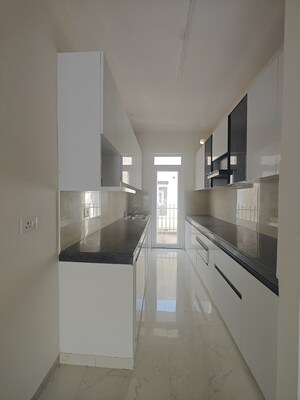 Kitchen in 2.5 BHK Builder Floor at Smart World Gems, Sector 89 – for Sale
