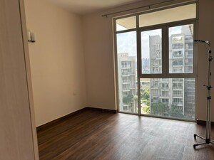 Room in 3 BHK Apartment at Ireo Victory Valley, Sector 67 – for Rent