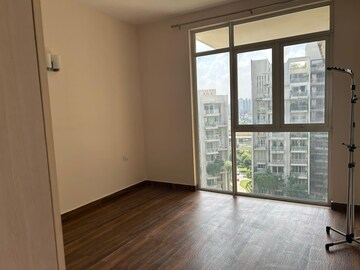 Room in 3 BHK Apartment at Ireo Victory Valley, Sector 67 – for Rent