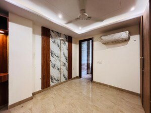 Room in 2 BHK Builder Floor at Chittaranjan Park – for Sale