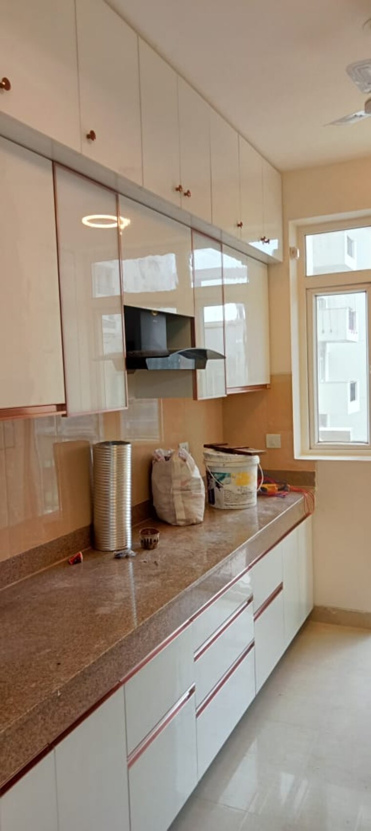 Kitchen, emaar-emerald-estate 3 Bedroom 1395 Sq.Ft. Apartment In Sector 65 Gurgaon 9269728