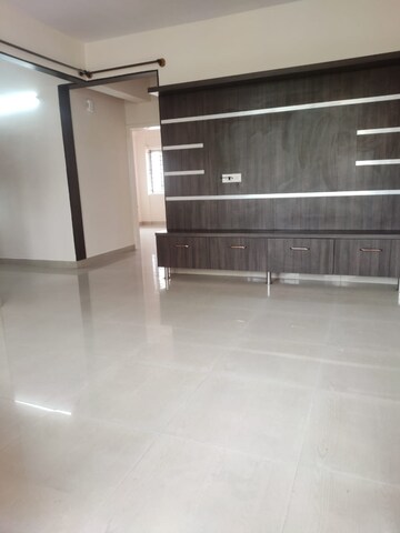 Room in 2 BHK Apartment at Hunasamaranahalli – for Rent