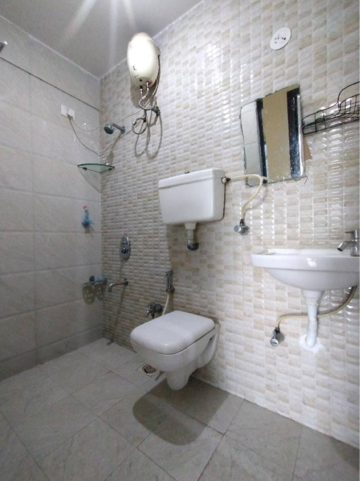 Bathroom in 2 BHK Apartment at Shah Royale, Kharghar Sector 4 – for Sale