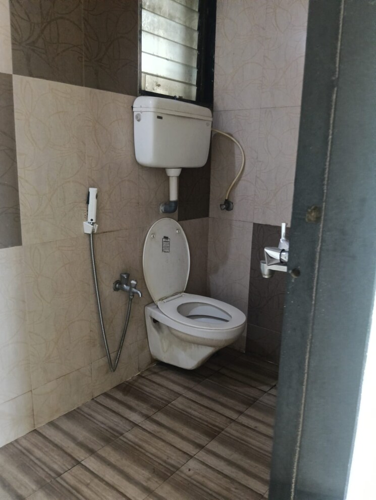Bathroom, kopar khairane 2 Bedroom 1000 Sq.Ft. Apartment In Kopar Khairane Navi Mumbai 9269748