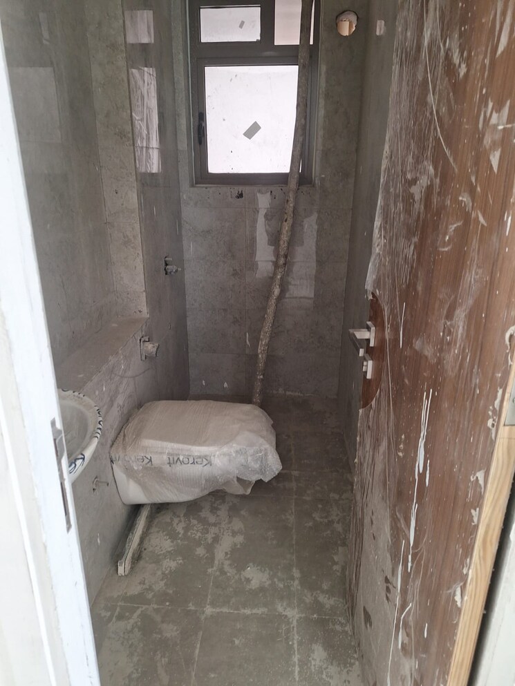 Bathroom, sheth-auris-bliss 2 Bedroom 586 Sq.Ft. Apartment In Malad West Mumbai 9269785