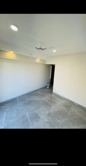 Room in 2 BHK Apartment at Hubtown The Premiere, Andheri West – for Rent