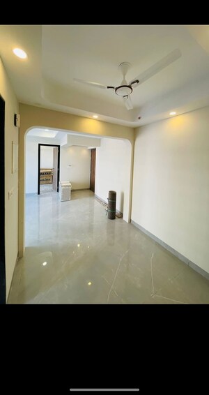 Room in 2 BHK Apartment at Hubtown The Premiere, Andheri West – for Rent