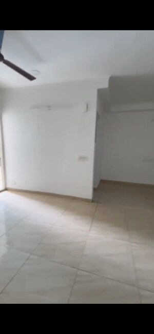 Room in 2 BHK Apartment at Gaur City 2 - 14th Avenue, Sector 16c Greater Noida – for Sale