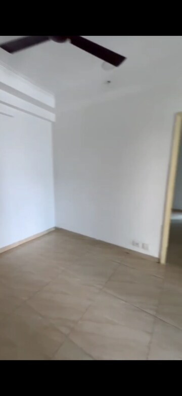 Room in 2 BHK Apartment at Gaur City 2 - 14th Avenue, Sector 16c Greater Noida – for Sale