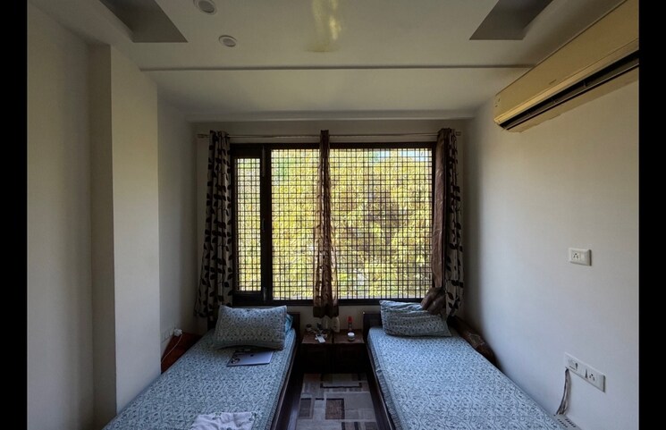 Bedroom, chittaranjan park 2 Bedroom 1350 Sq.Ft. Builder Floor In Chittaranjan Park Delhi 9269821