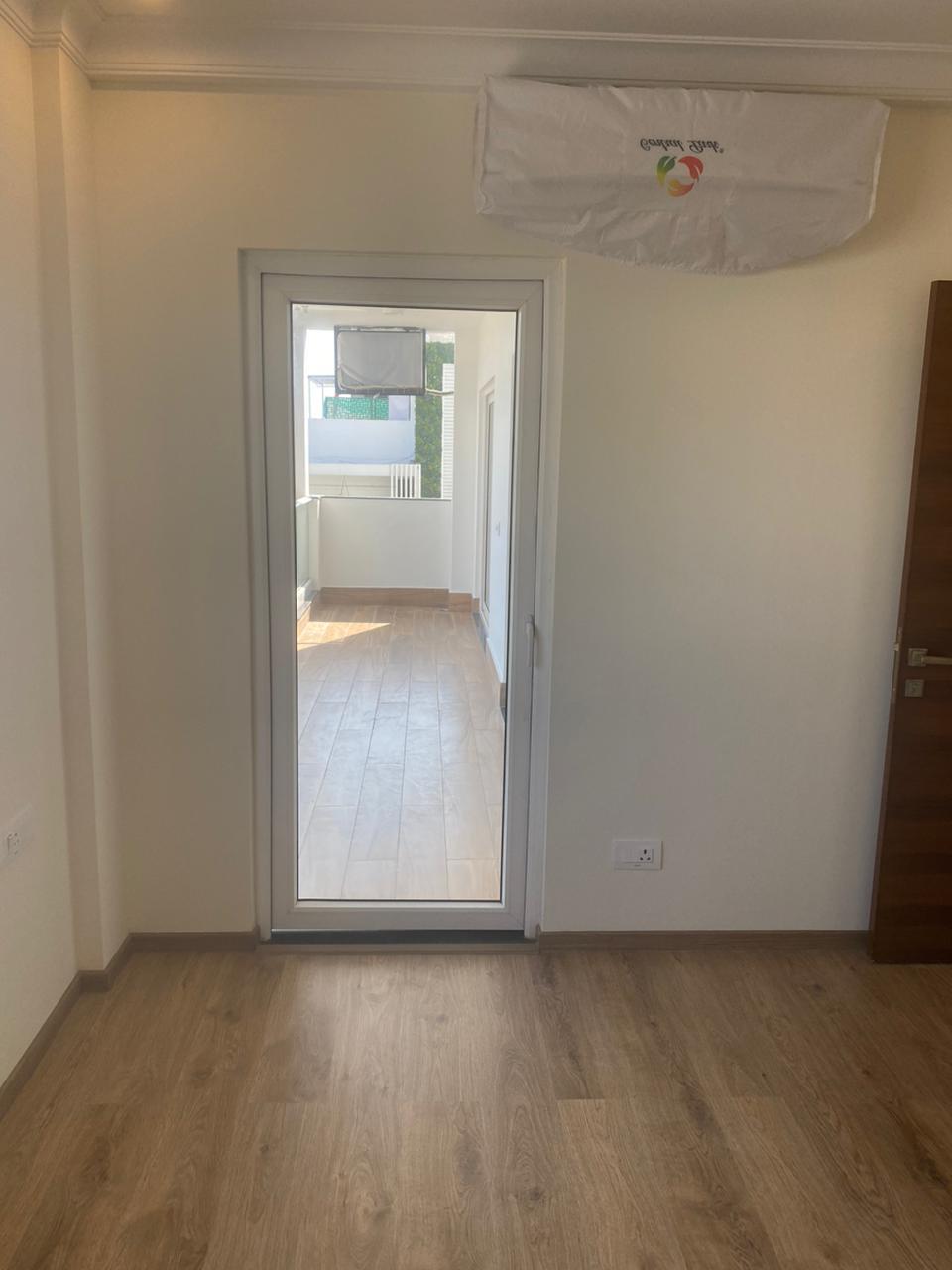 2.5 BHK + Study Room Builder Floor For Rent in Signature The Serenas