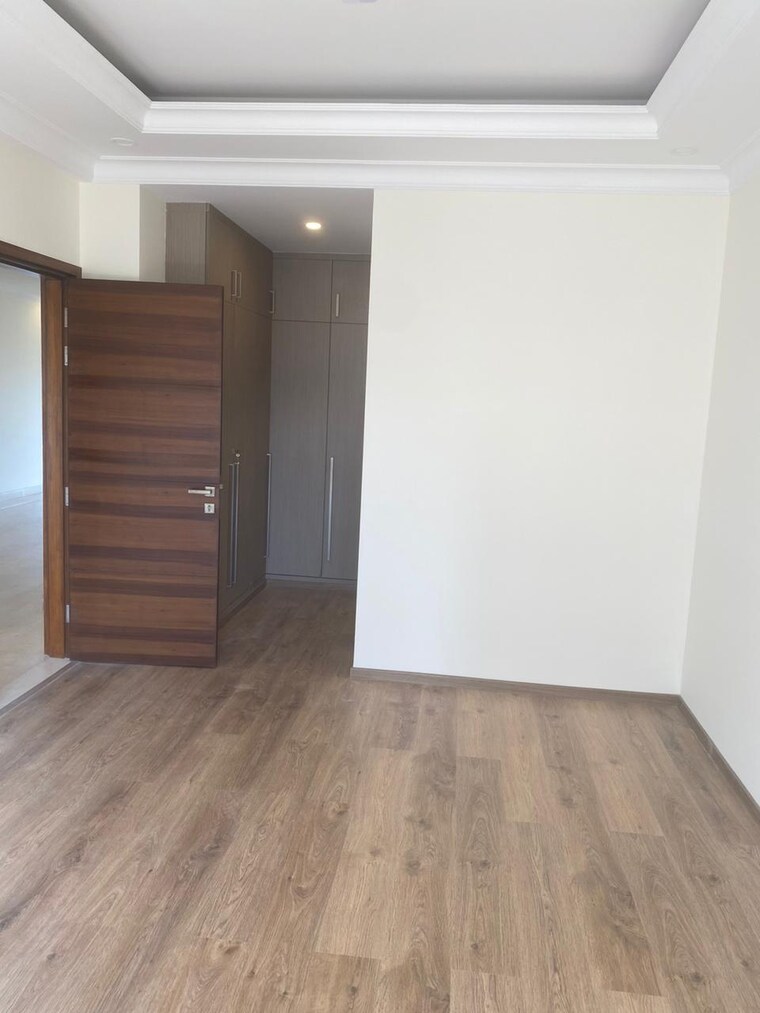 Room, signature-the-serenas 2.5 Bedroom 853 Sq.Ft. Builder Floor In Sohna Sector 36 Gurgaon 9269843