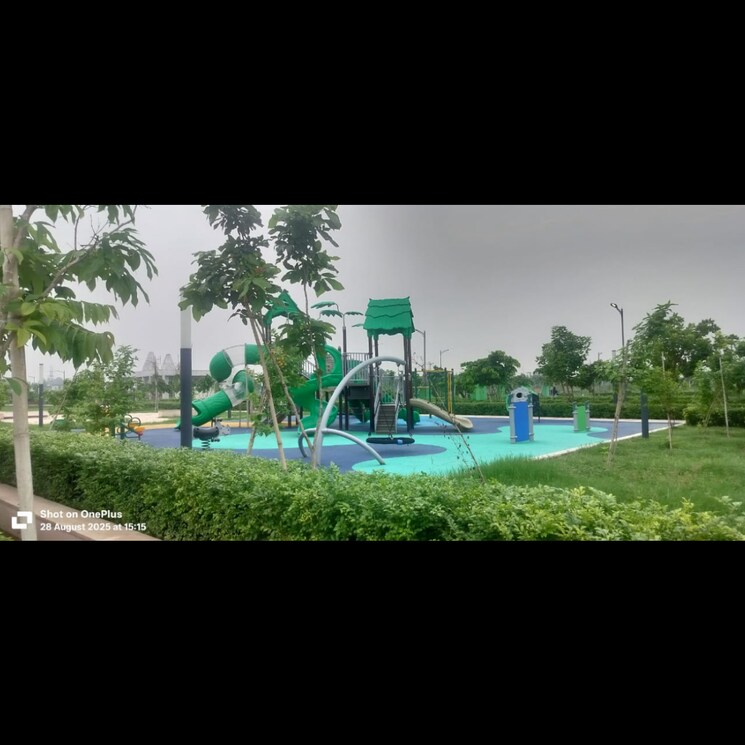 Garden, tdi city 3 Bedroom 140 Sq.Yd. Builder Floor In Tdi City Panipat 9269846