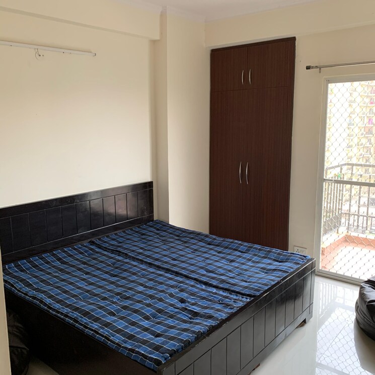 Bedroom, maxblis-grand-wellington 1 Bedroom 374 Sq.Ft. Apartment In Sector 75 Noida 9269851